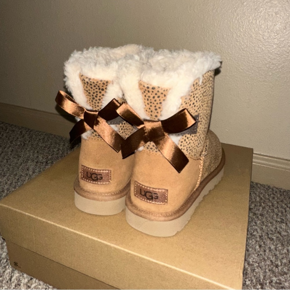 Ugg Mini Bailey Bow Micro Cheetah - image 2